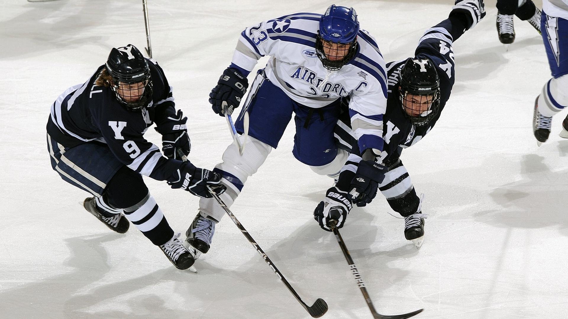 LOL主播挑战职业赛场引发圈内热议,主播对战职业选手视频