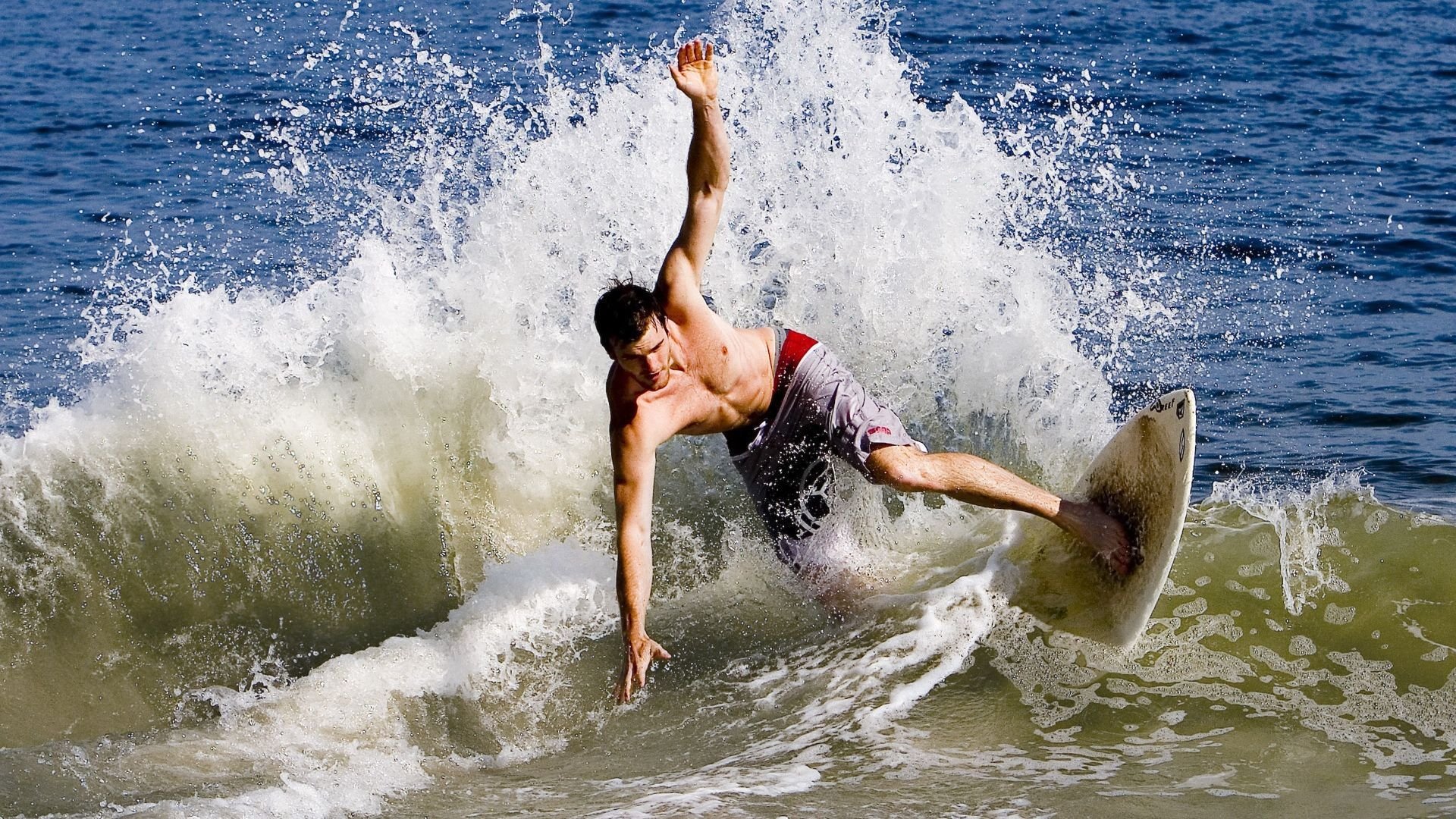 mk足球官网-新生代选手操作细腻逐渐占据主力位置，新生代操盘手法