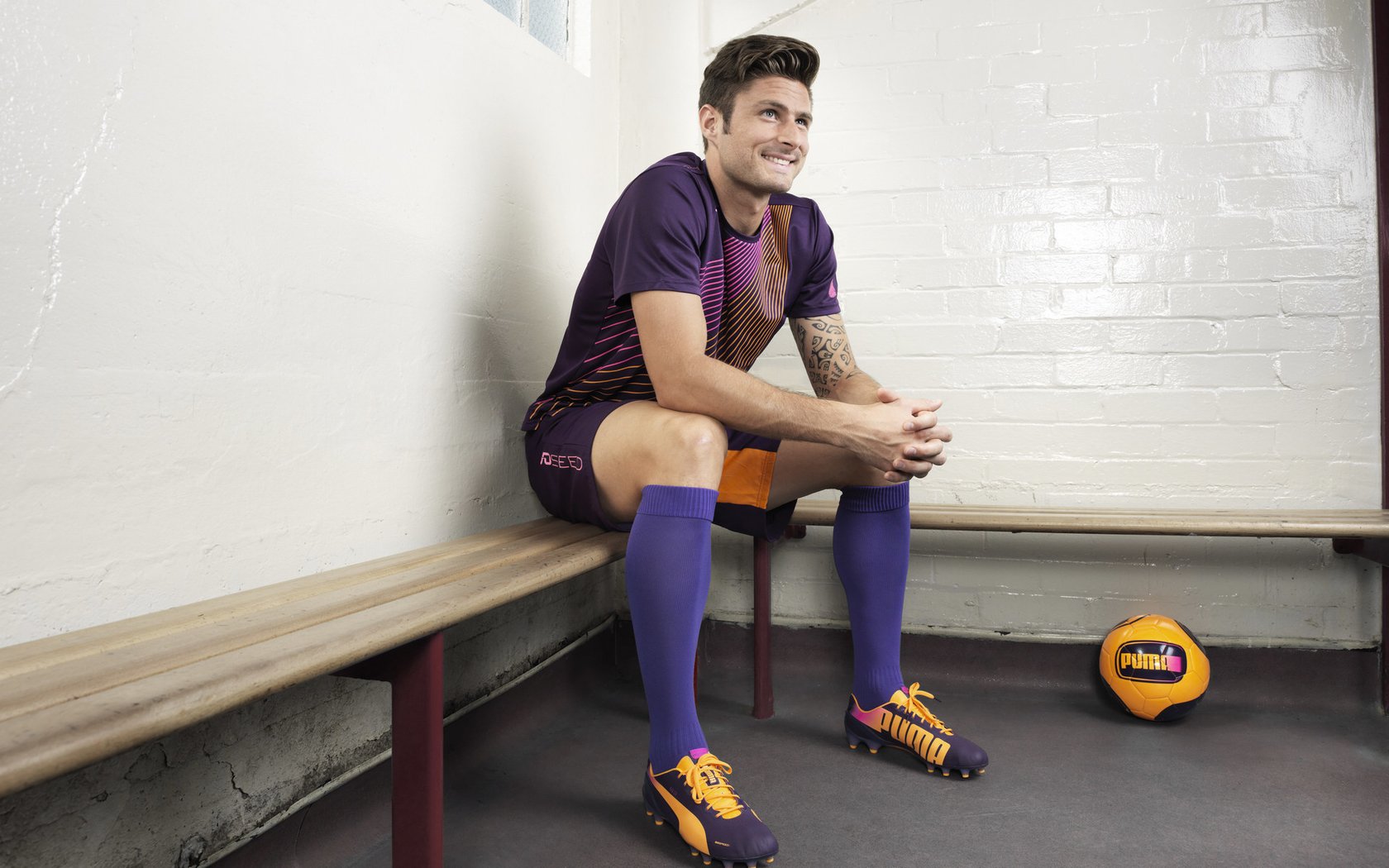 巴萨新星闪耀绿茵场，19岁天才横空出世，巴萨梯队新星